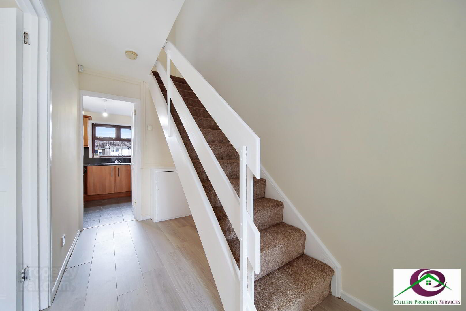 8 Rosemount Gardens 9 of 39