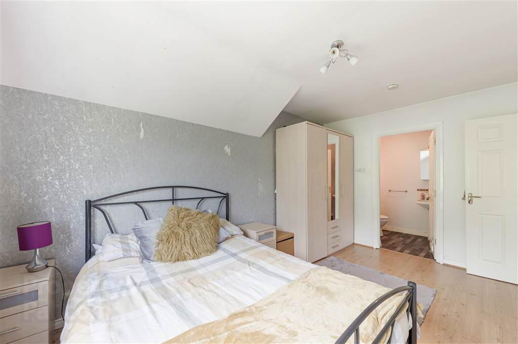 48 Minnowburn Mews 15 of 23