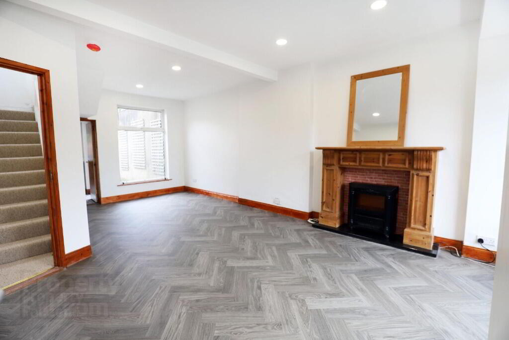 44 Willowholme Drive 3 of 10