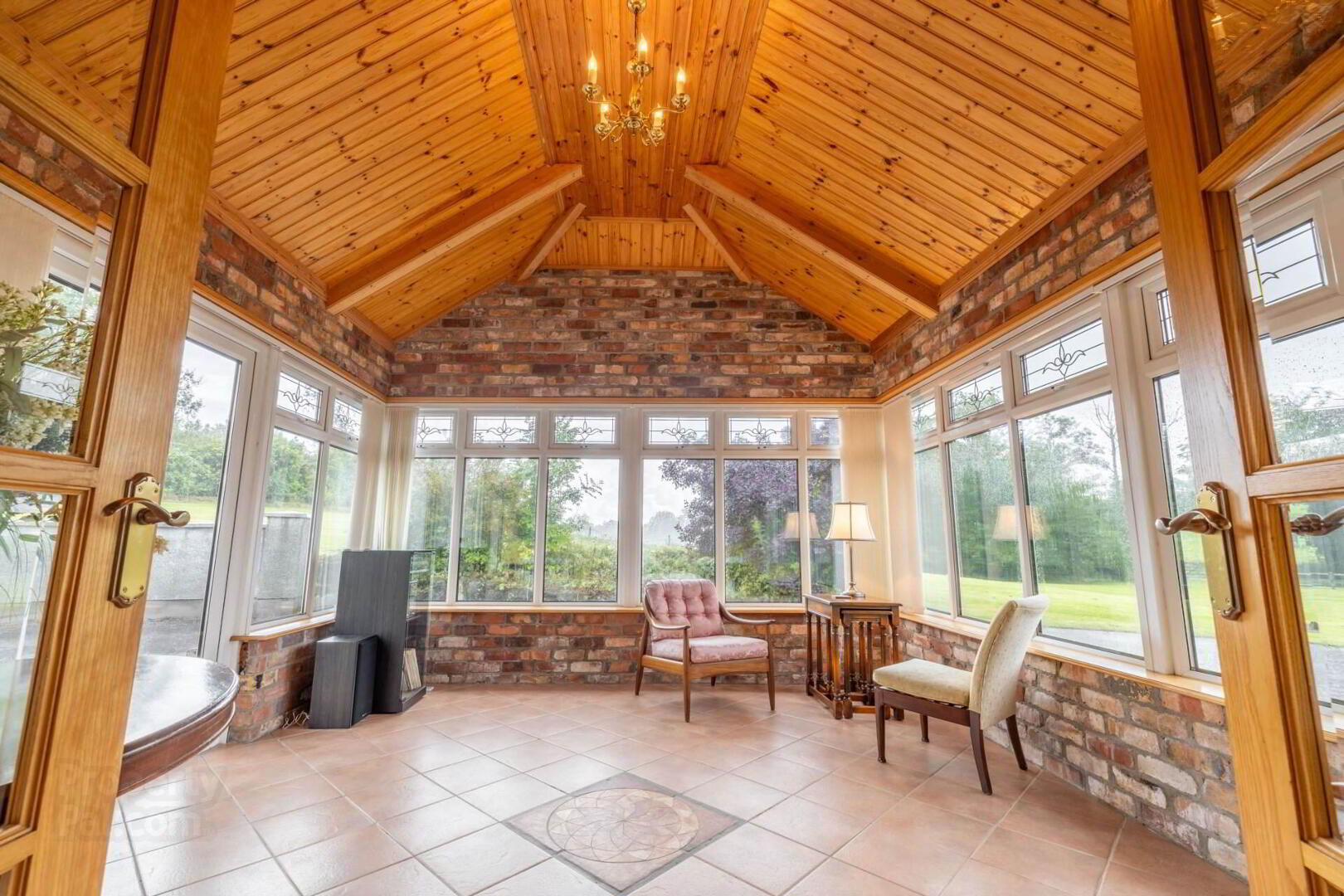 1 Colebrooke Park Road 6 of 52