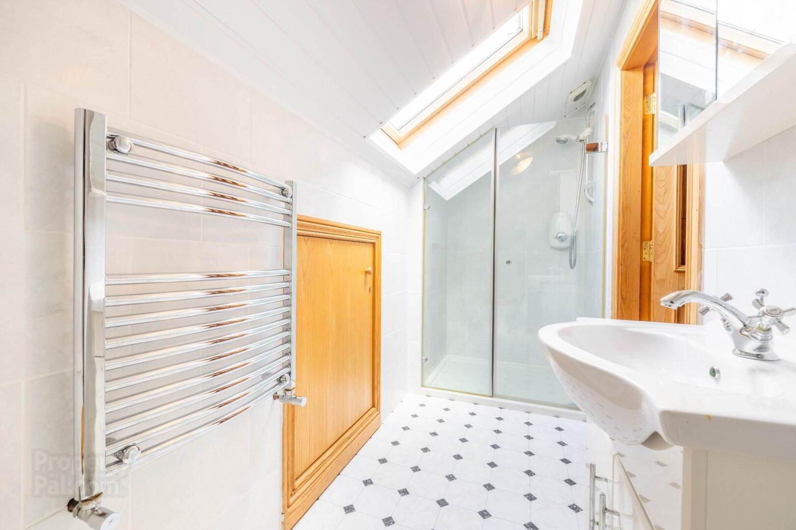 1 Colebrooke Park Road 21 of 52