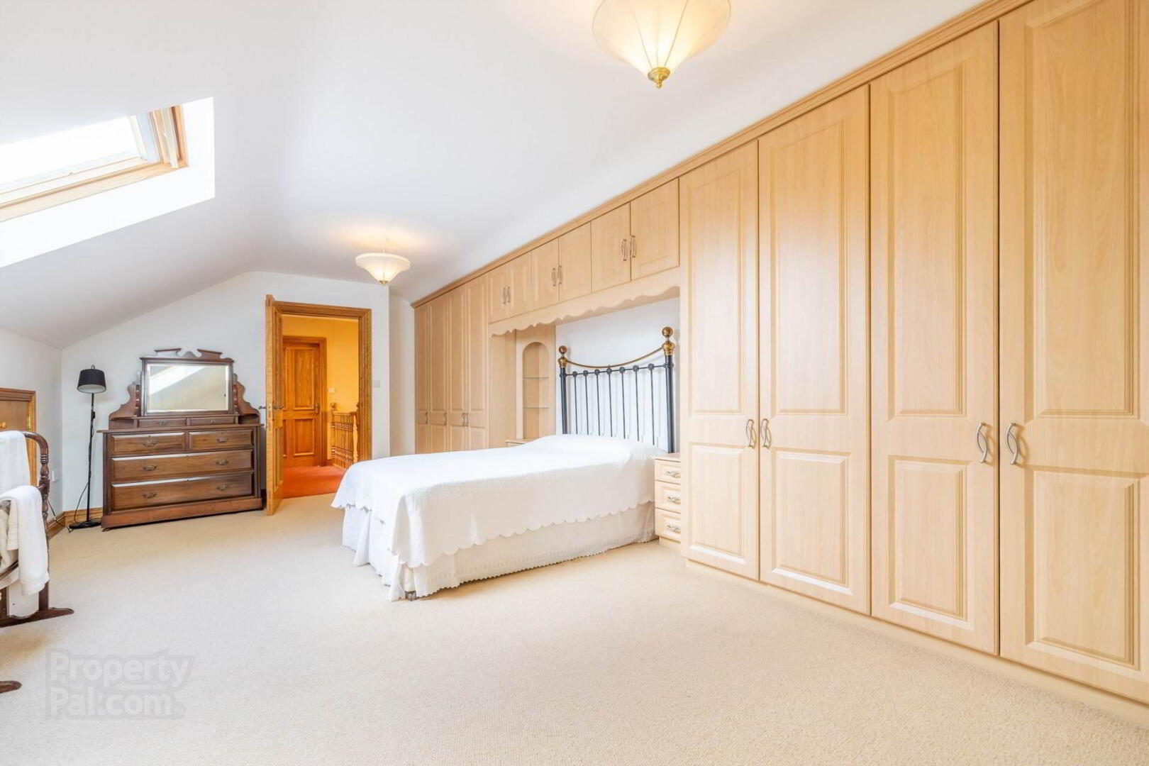 1 Colebrooke Park Road 20 of 52