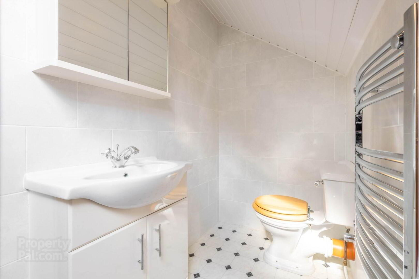 1 Colebrooke Park Road 22 of 52