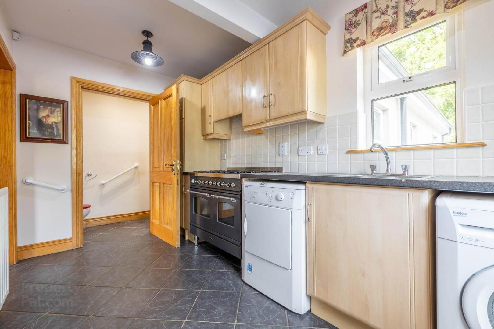 1 Colebrooke Park Road 36 of 52