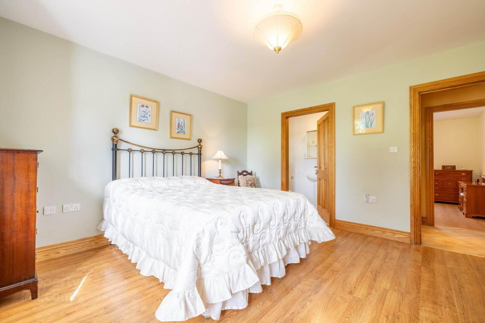 1 Colebrooke Park Road 26 of 52