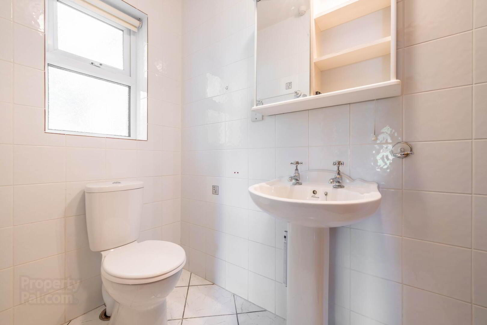 1 Colebrooke Park Road 27 of 52