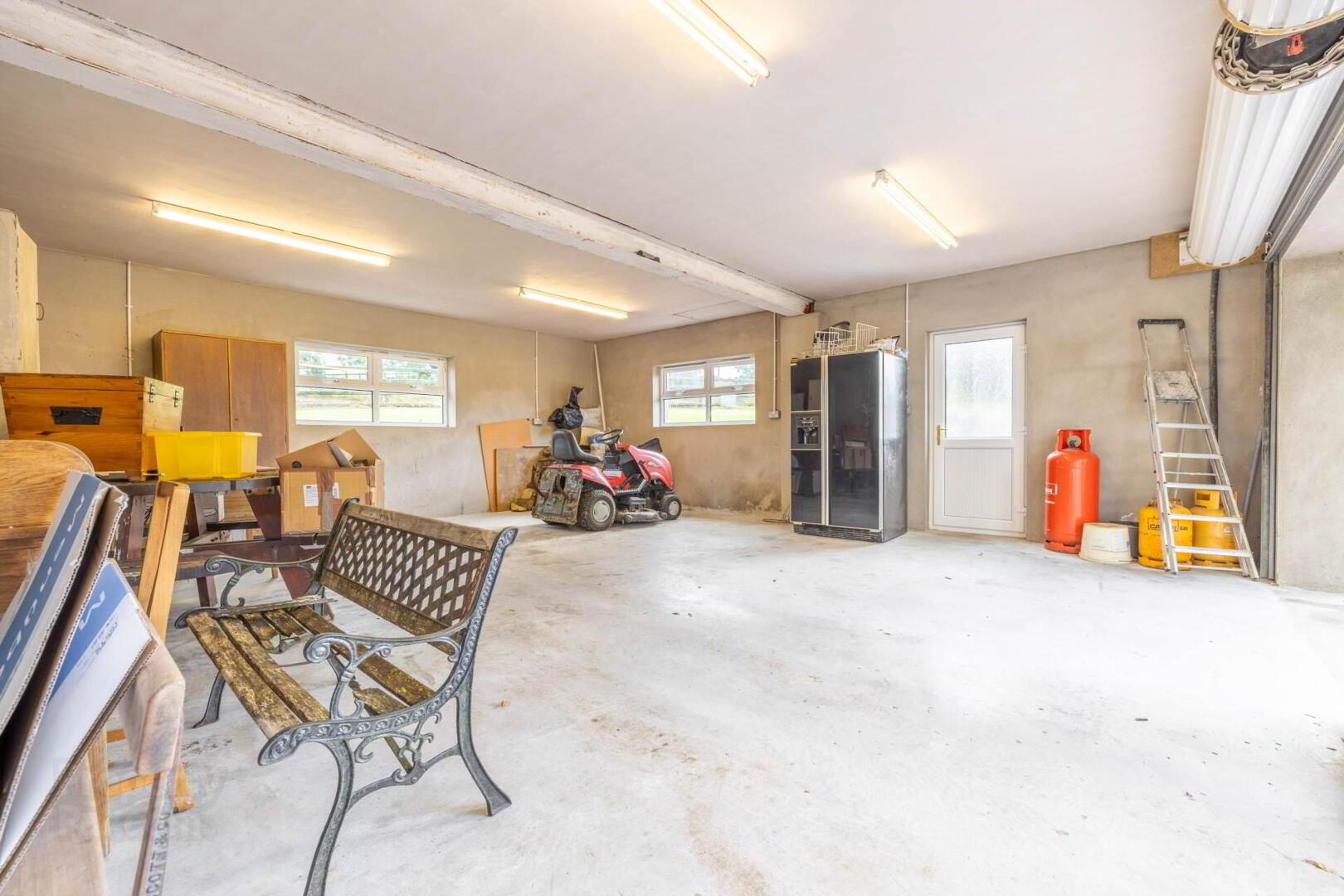 1 Colebrooke Park Road 43 of 52