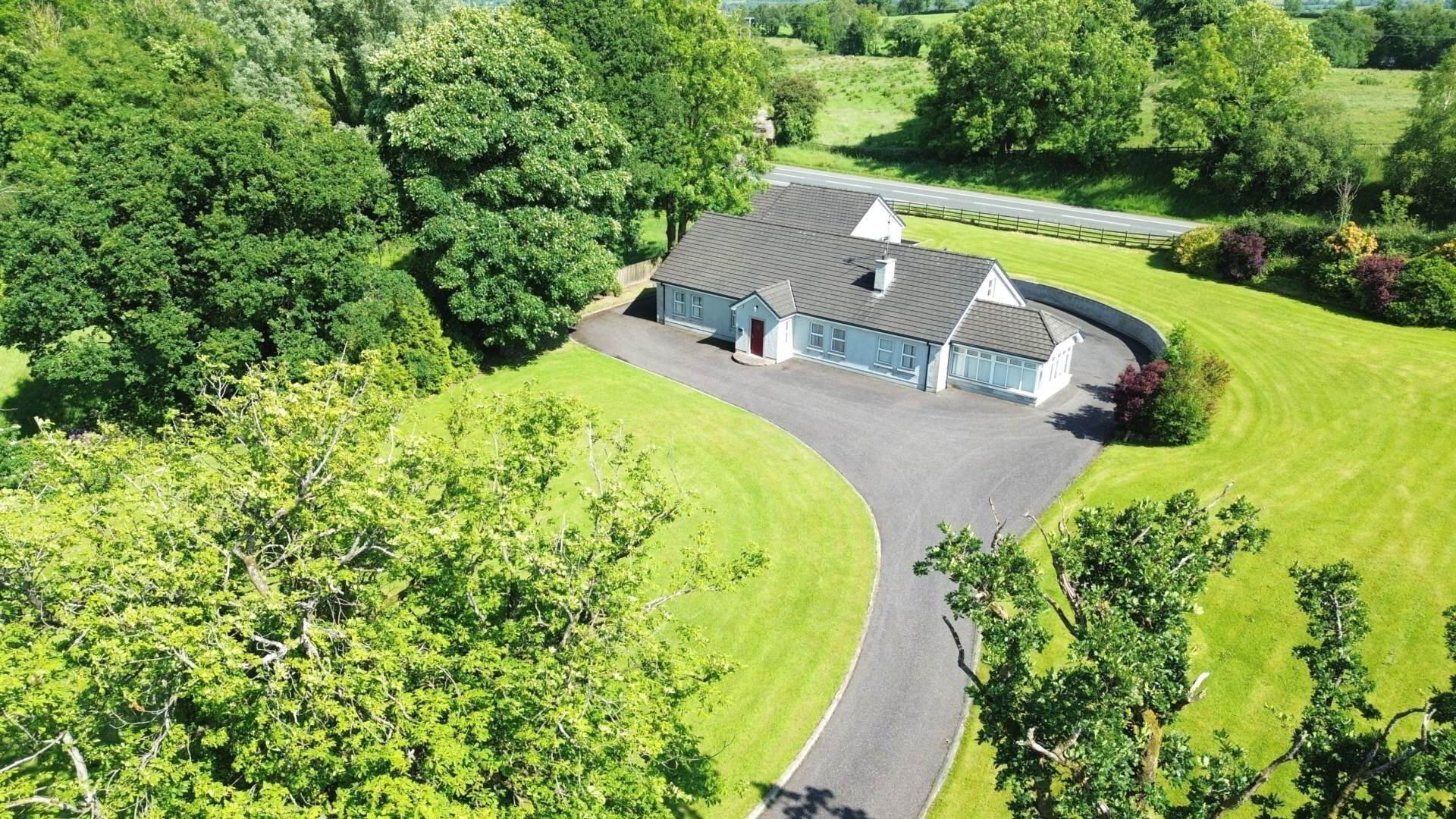 1 Colebrooke Park Road 2 of 52