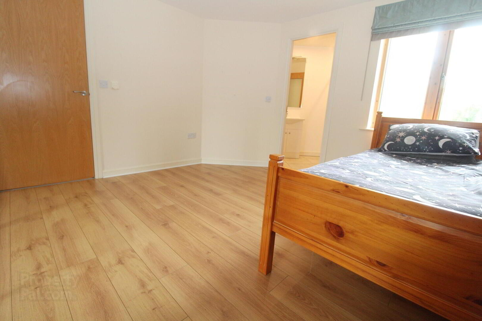 92 Castle Street 9 of 12