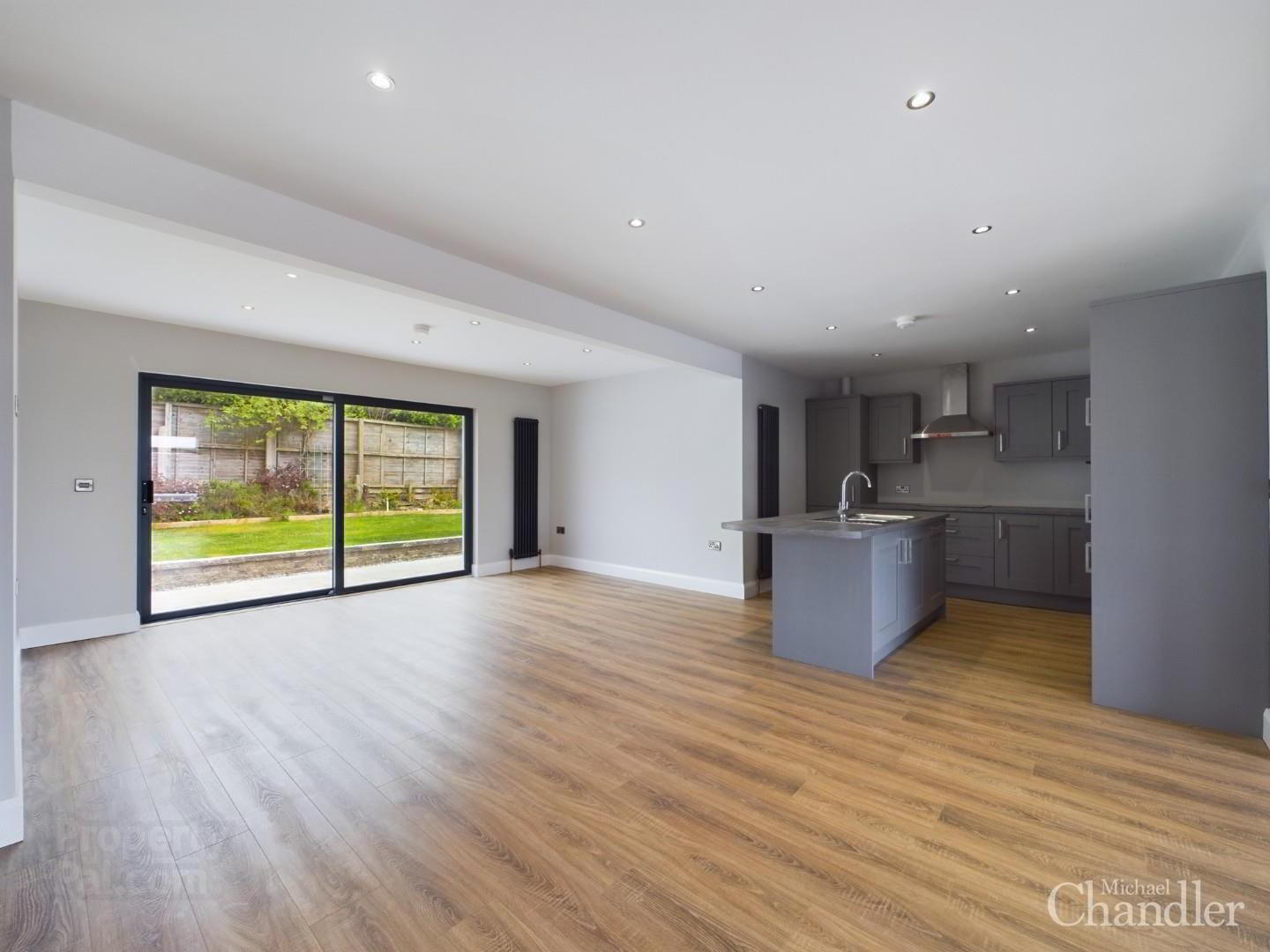 12 Glennor Crescent 4 of 17