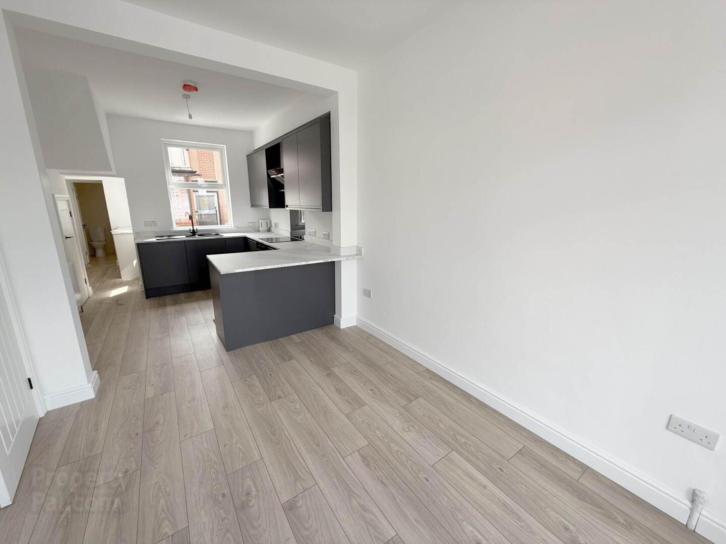 70 Glendower Street 5 of 13