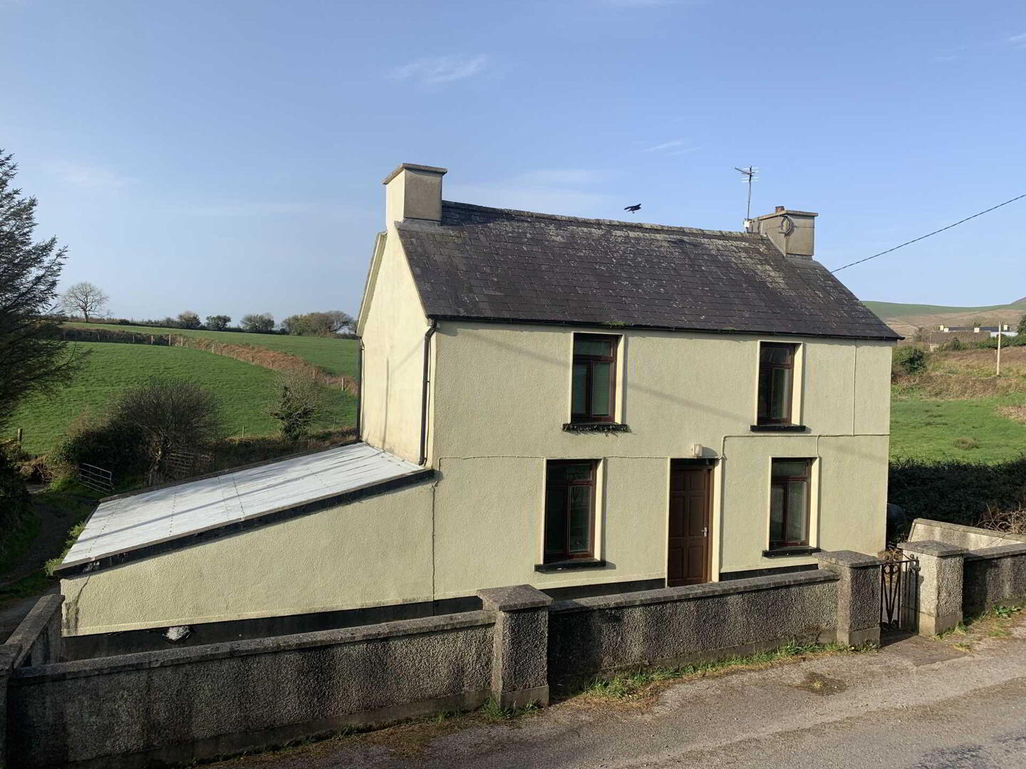 property description image