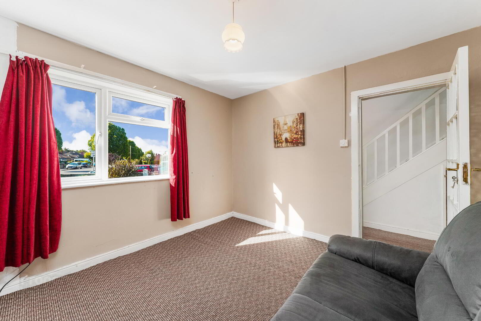 1 Grove Avenue 8 of 22
