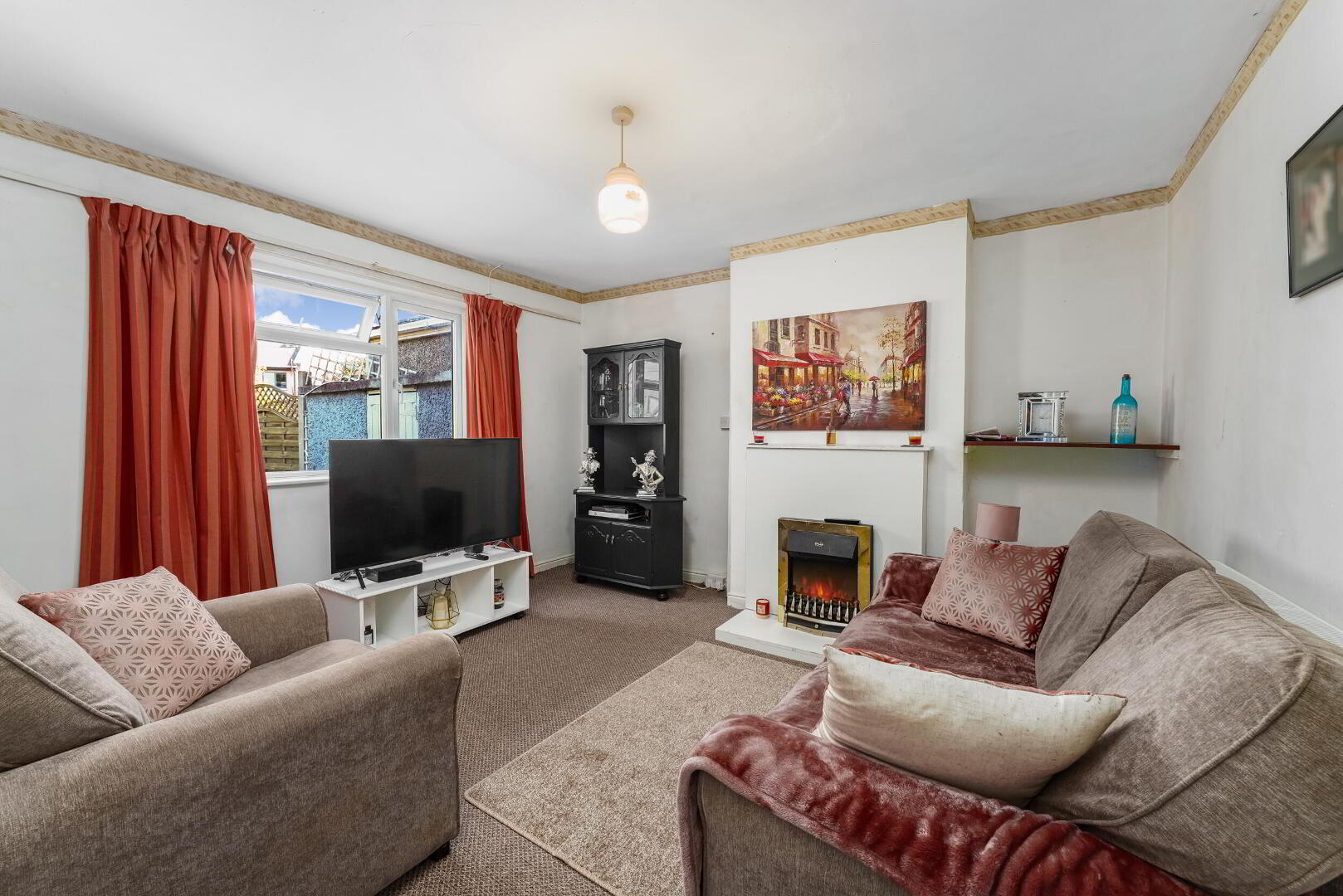 1 Grove Avenue 6 of 22