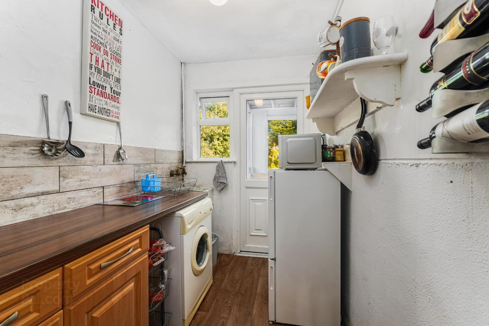 1 Grove Avenue 9 of 22