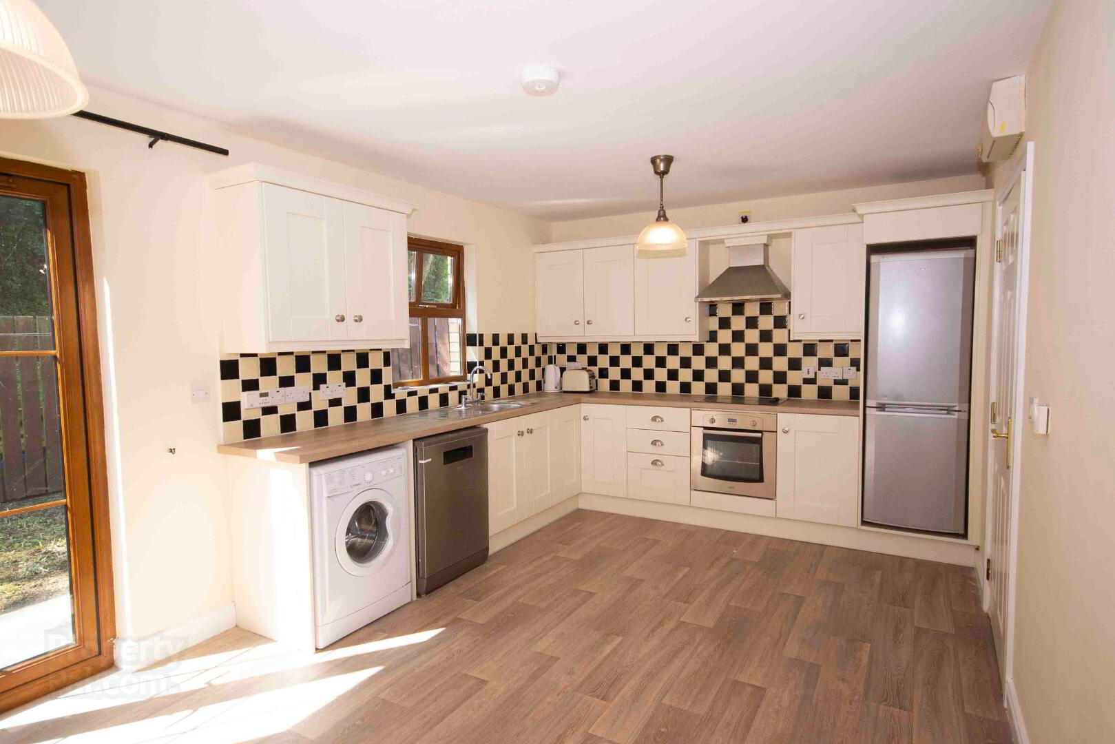 17 Shergrim Grove 5 of 15