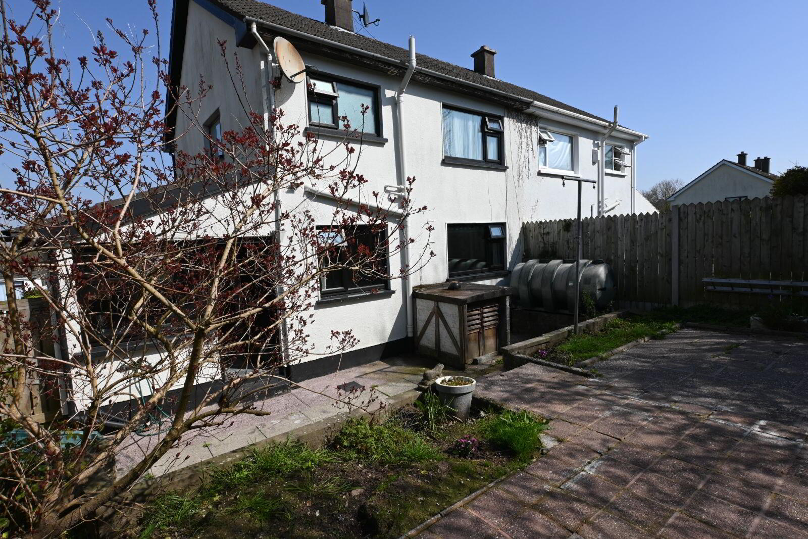 26 Calderwood Road 3 of 19