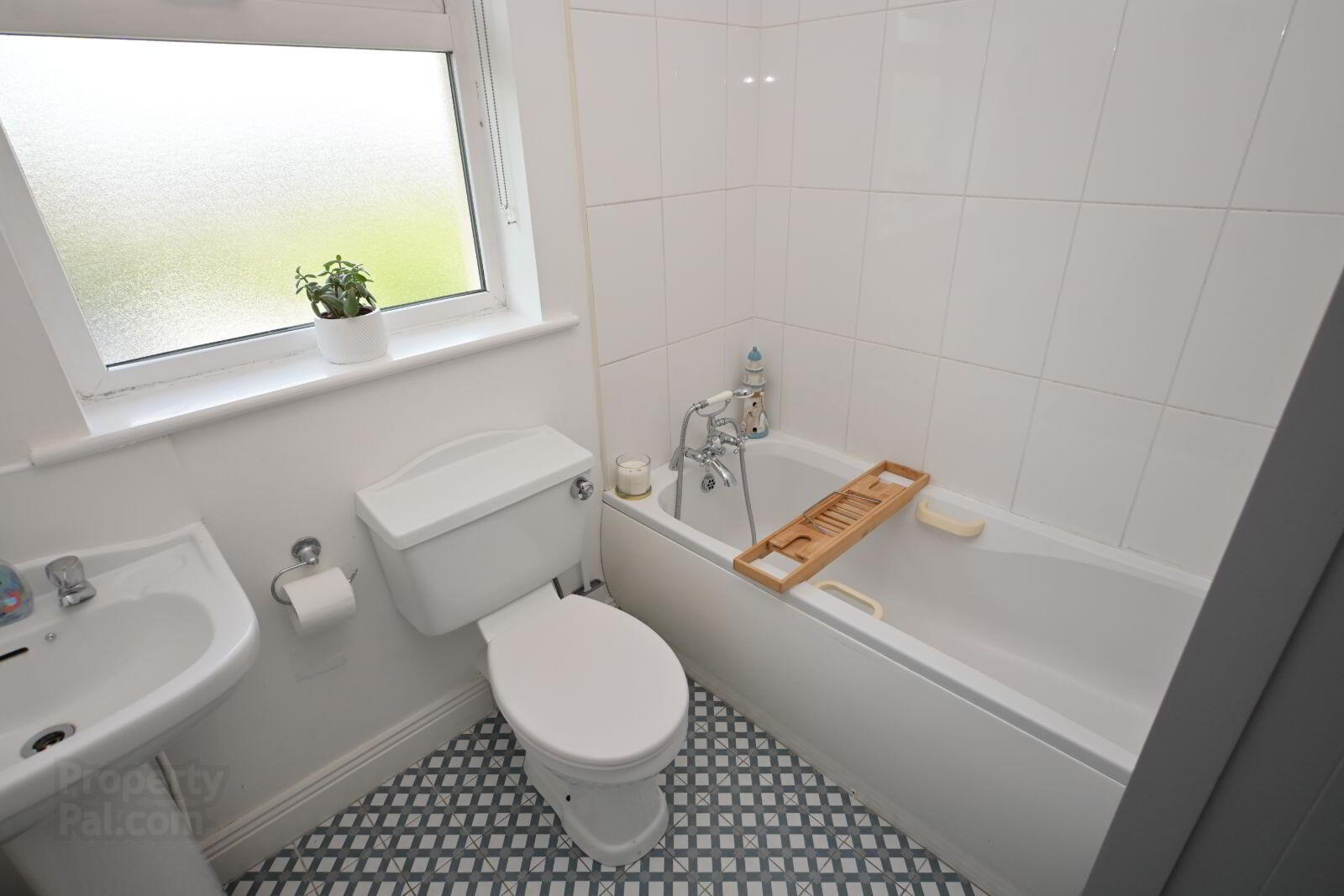 32 Avondale Mews 24 of 29
