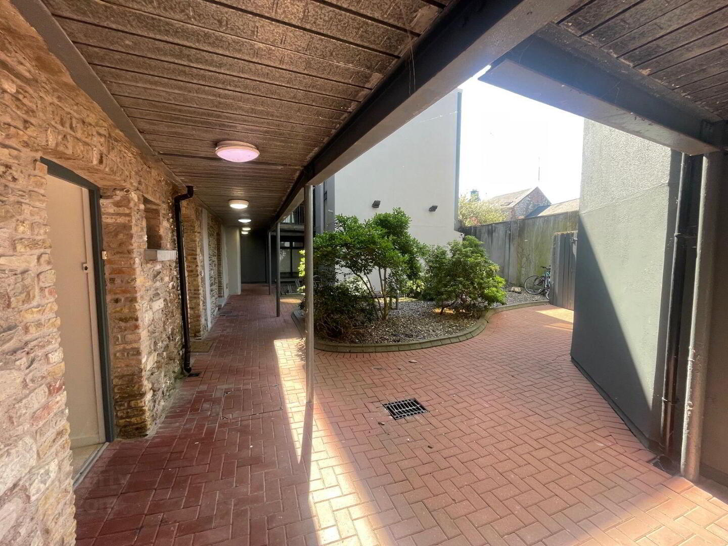 property description image