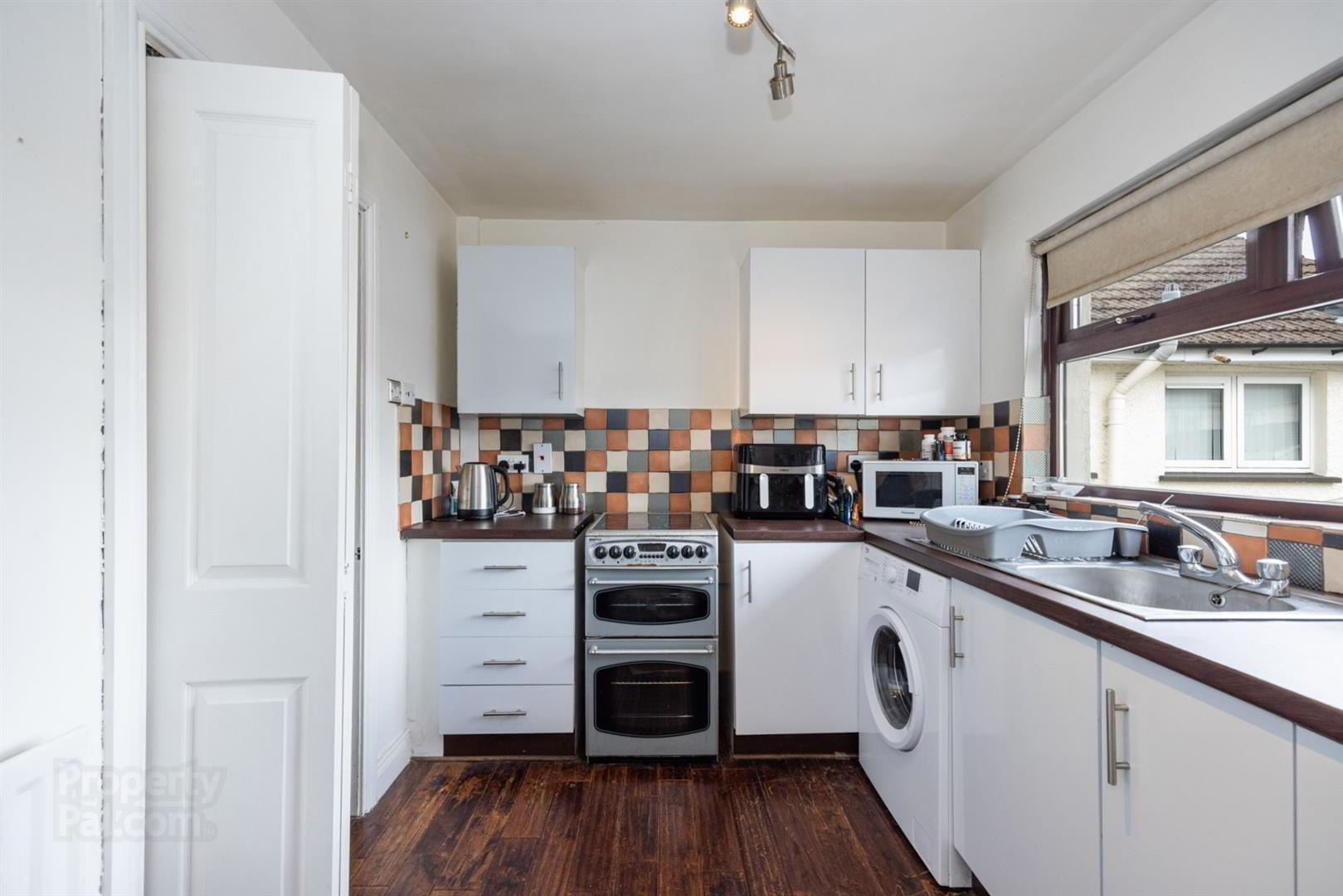 55c Armoy Gardens 6 of 10