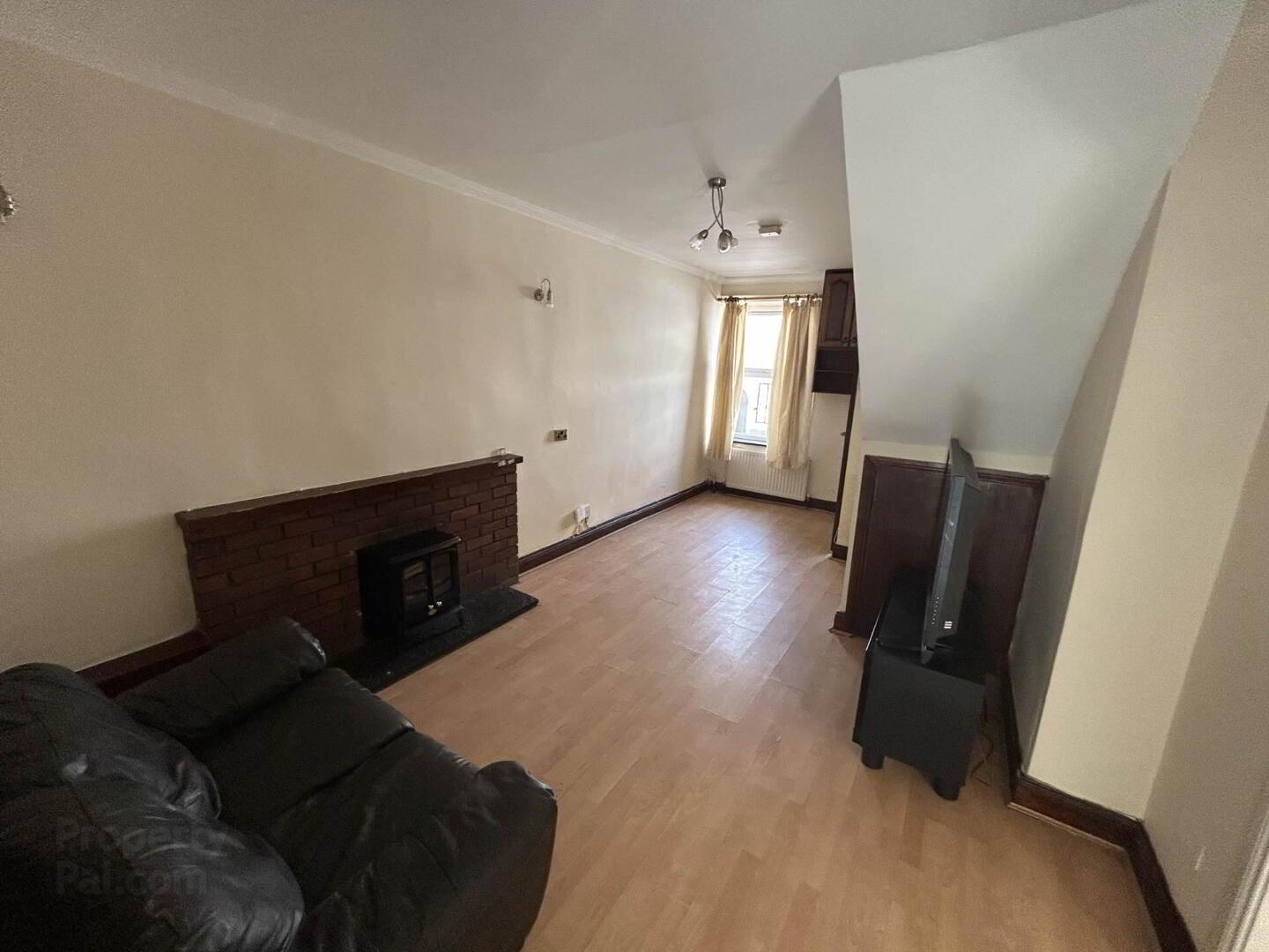 Brennane, 6 Mcnamara Terrace 4 of 12