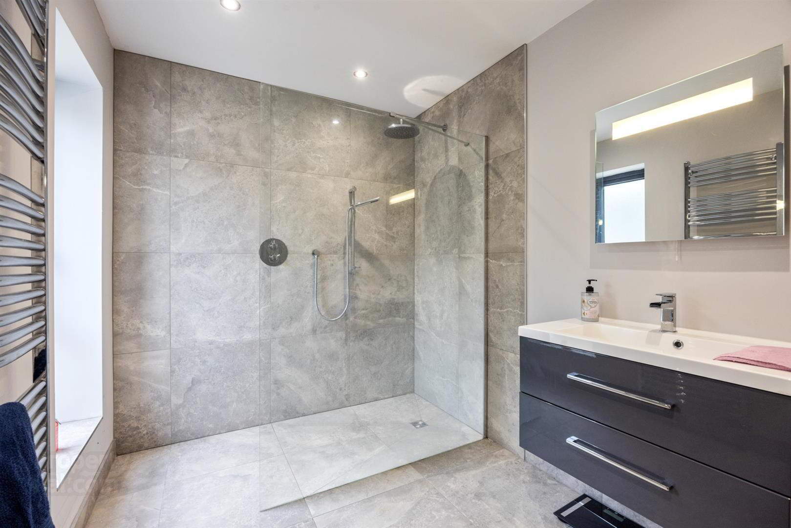 12 Old Ballynoe Road 25 of 40