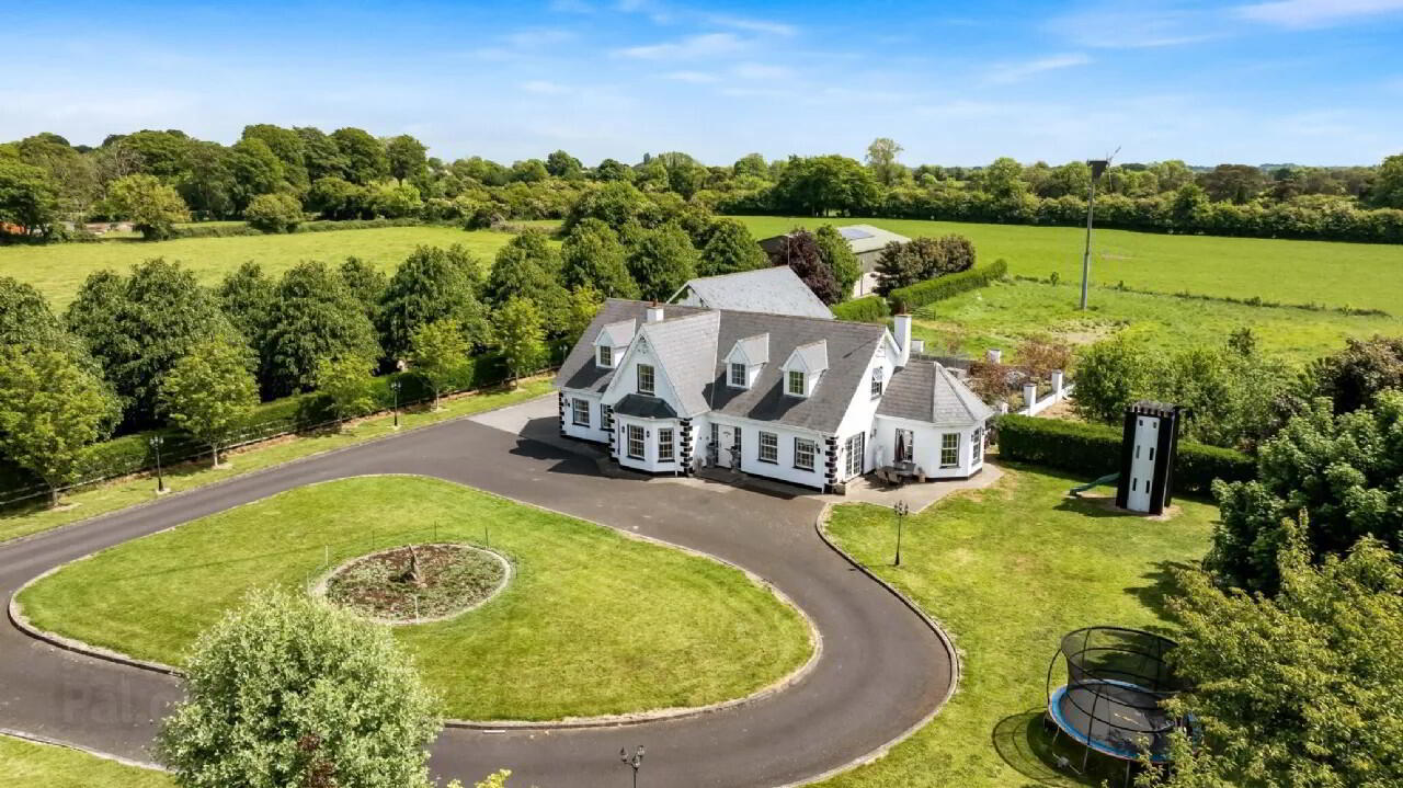 Freffans Manor 1 of 28