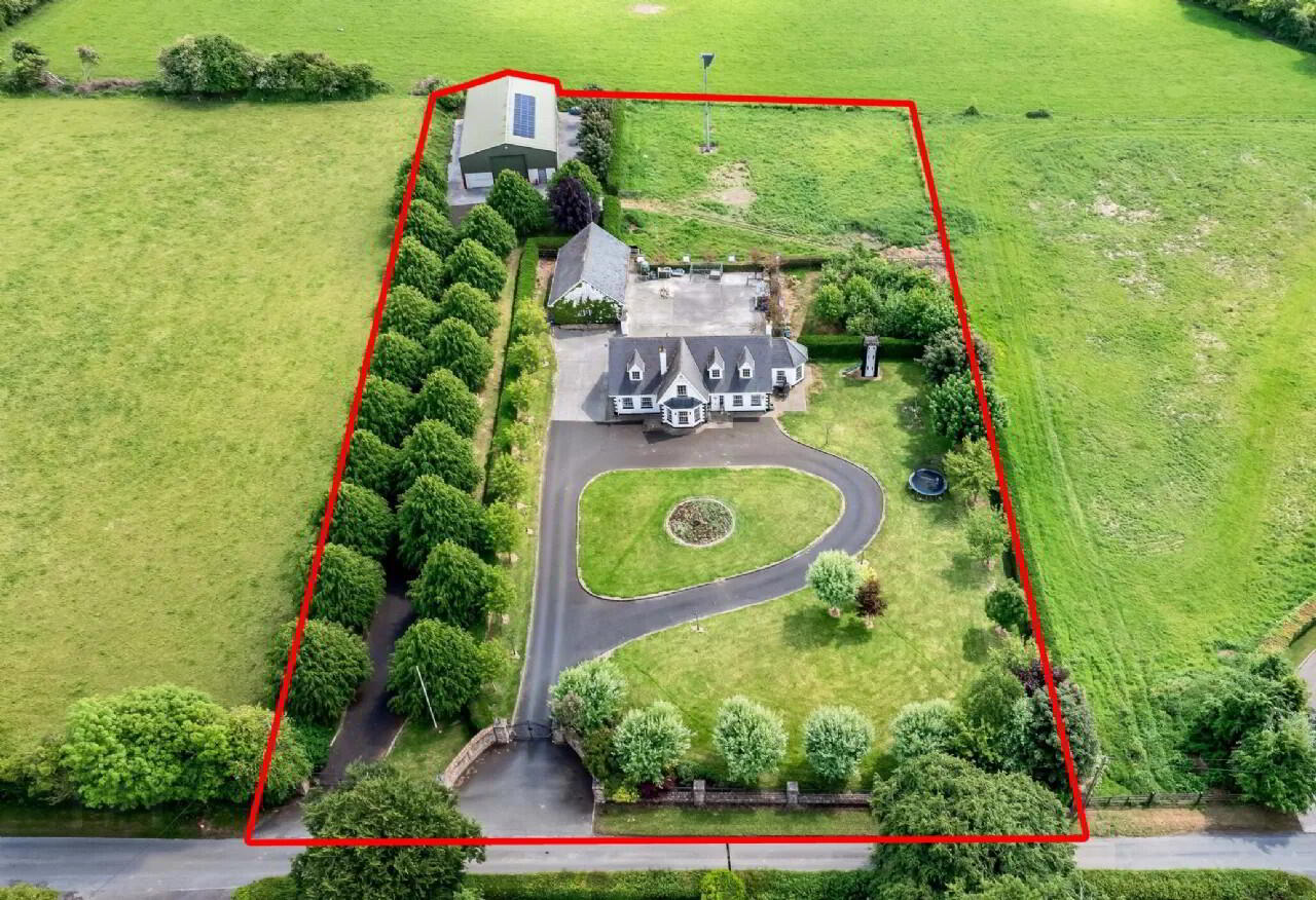 Freffans Manor Griffin Park 3 of 28