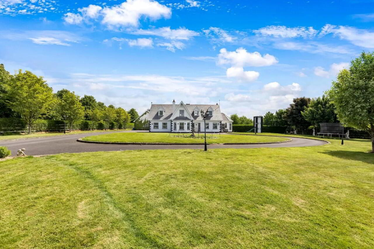 Freffans Manor Griffin Park 23 of 28