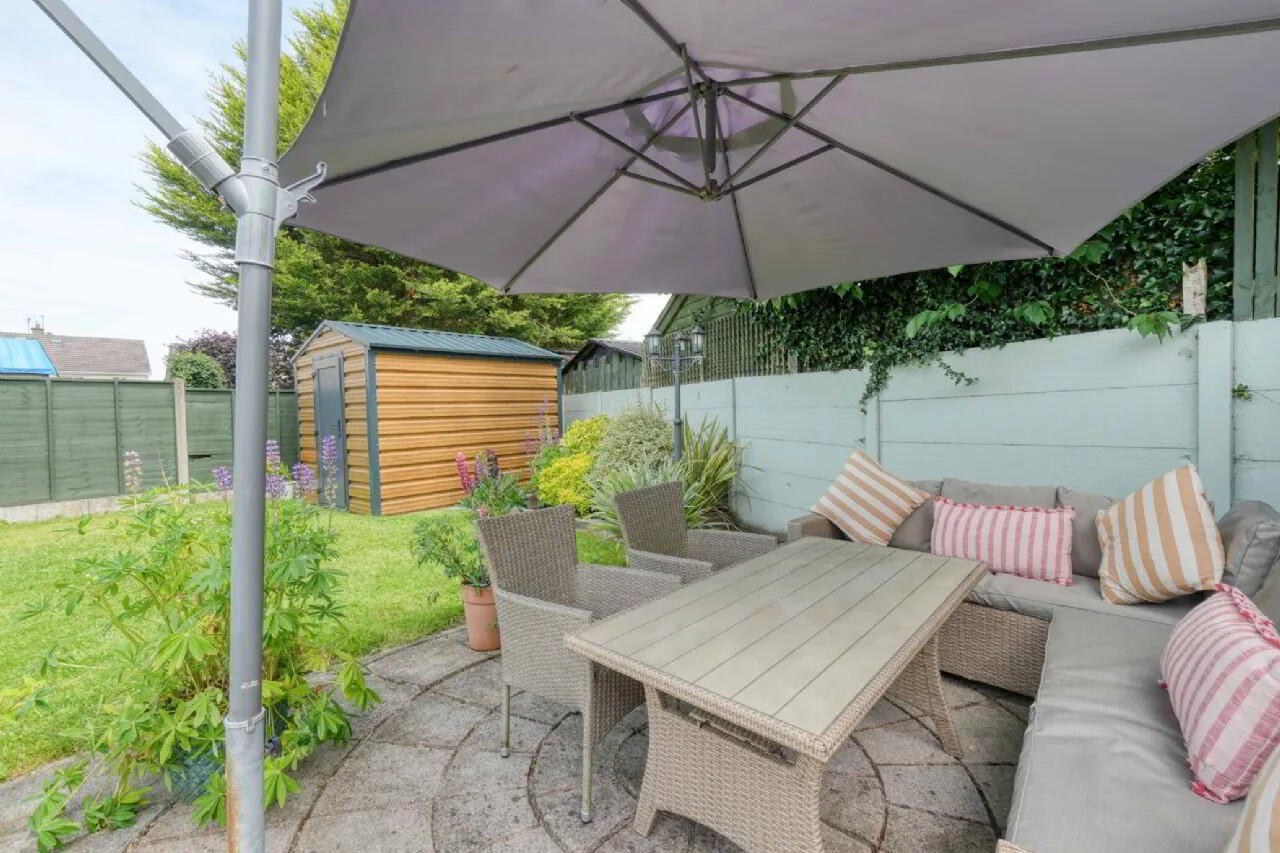 4 Heathfield Close 19 of 23