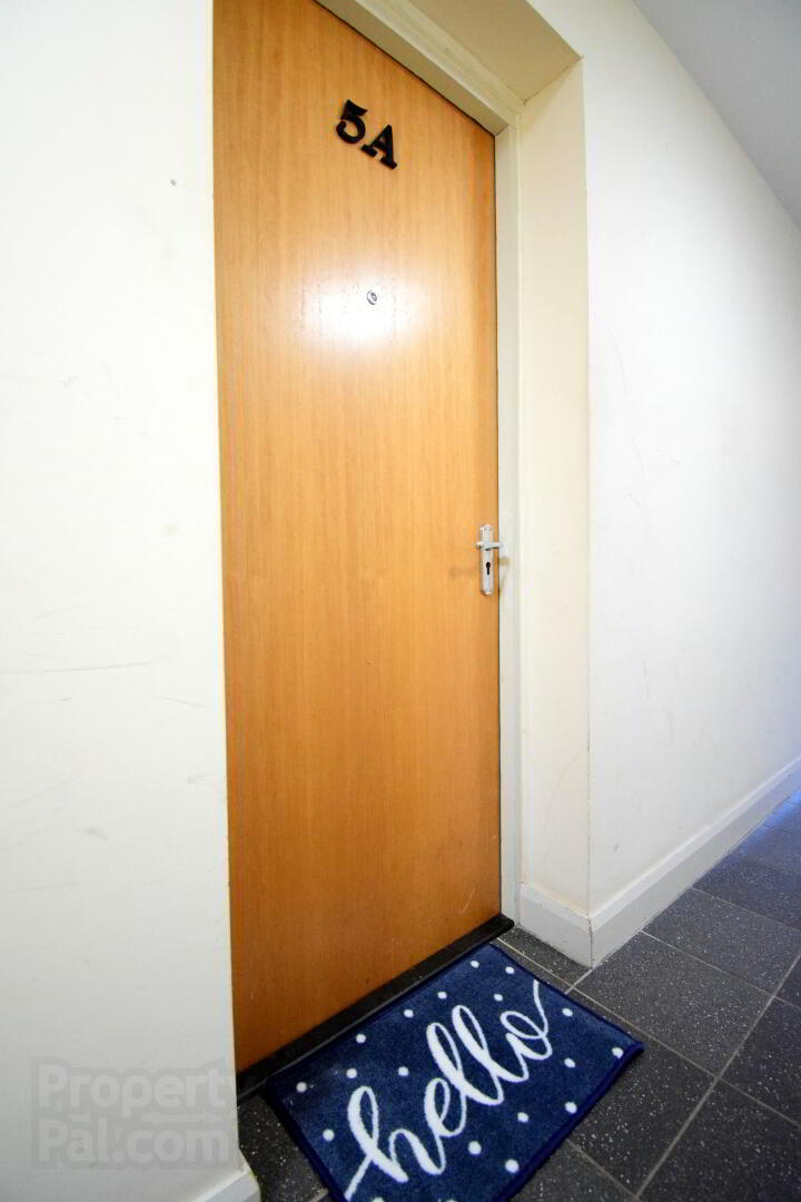Unit 5a, Heath Lodge Square 3 of 17