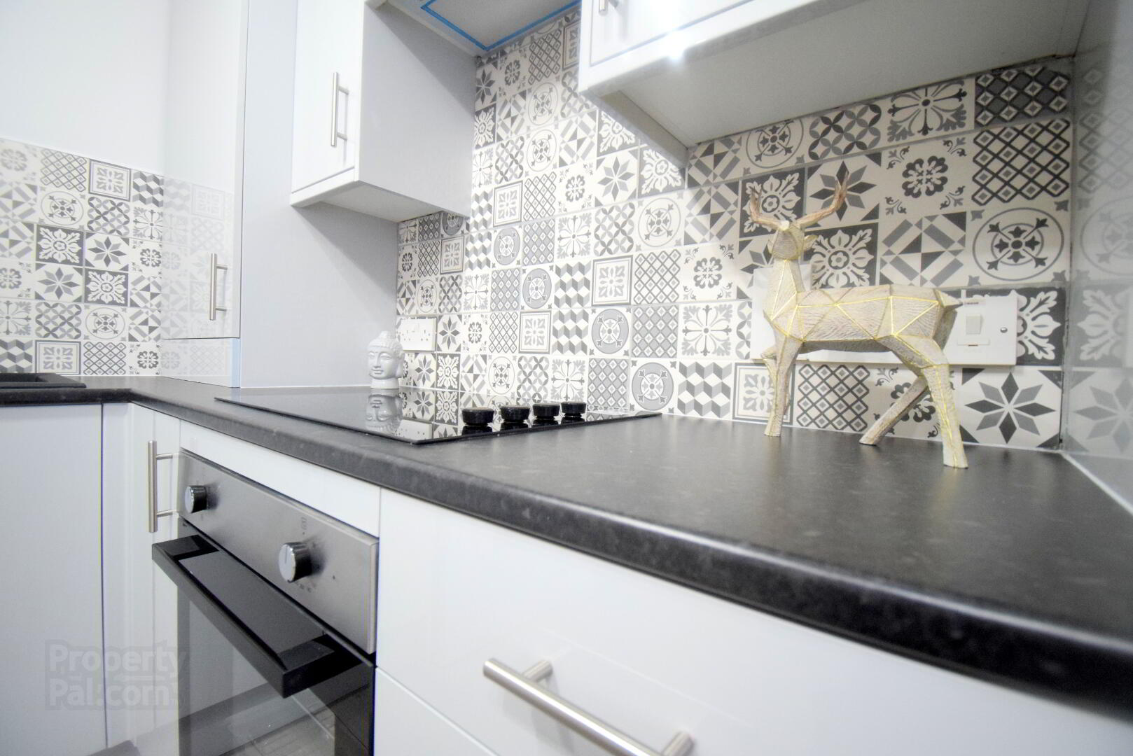 Unit 5a, Heath Lodge Square 7 of 17