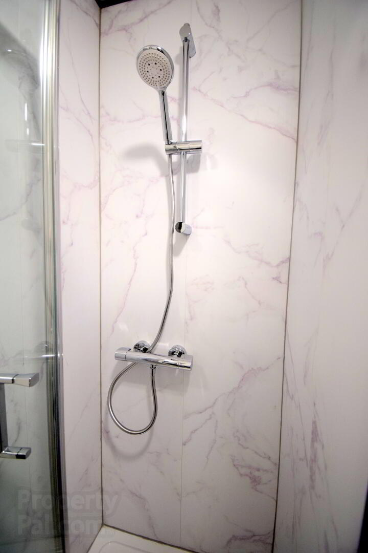 Unit 5a, Heath Lodge Square 14 of 17