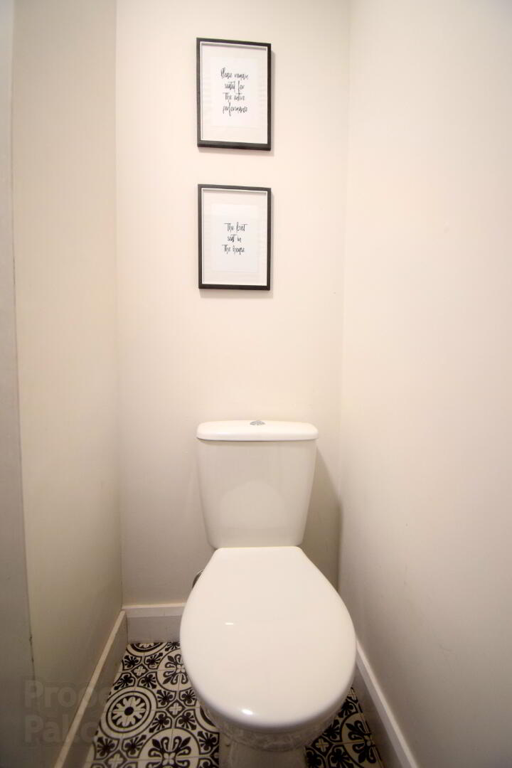 Unit 5a, Heath Lodge Square 15 of 17
