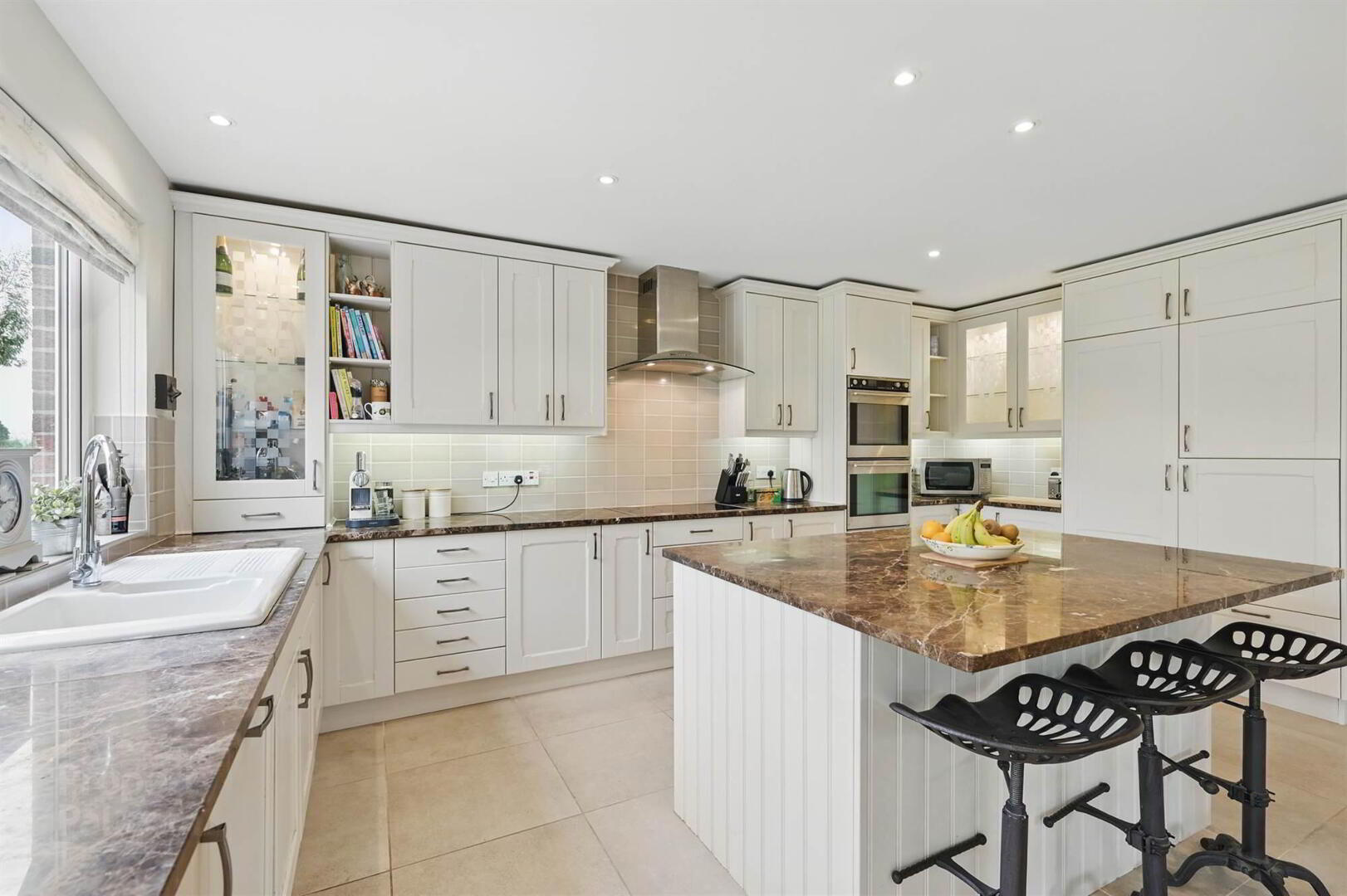 14 Manor Hill 10 of 48