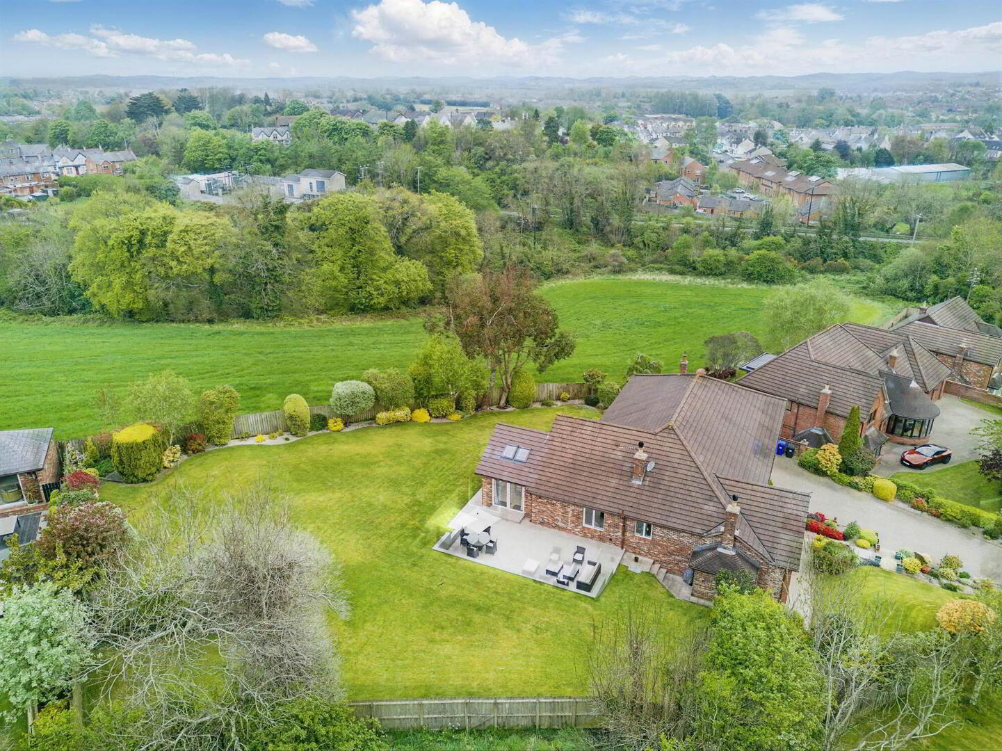 14 Manor Hill 39 of 48