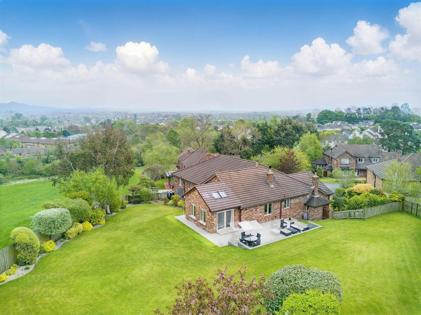 14 Manor Hill 40 of 48