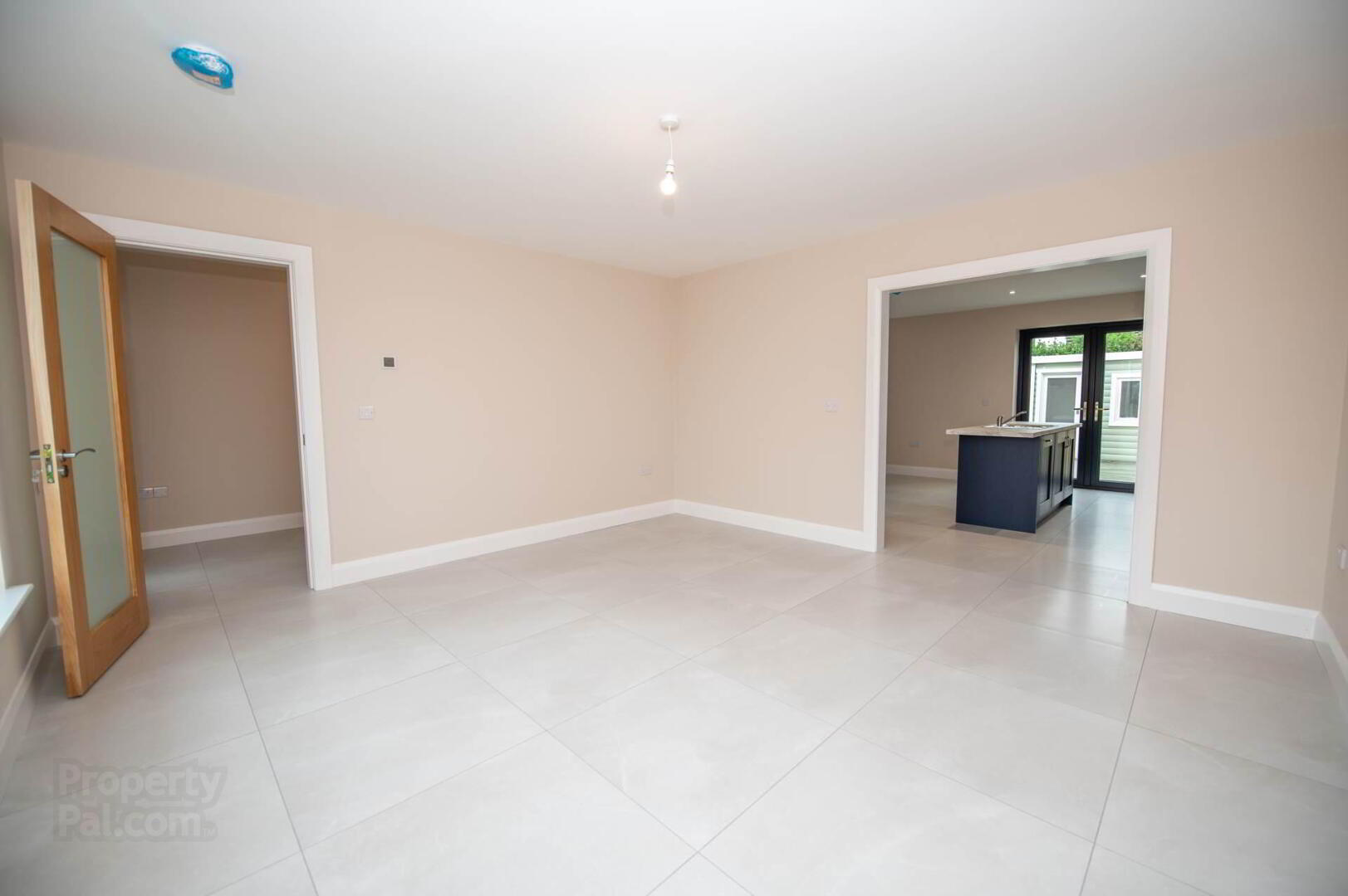 8 Drumcarbit Mews 4 of 38