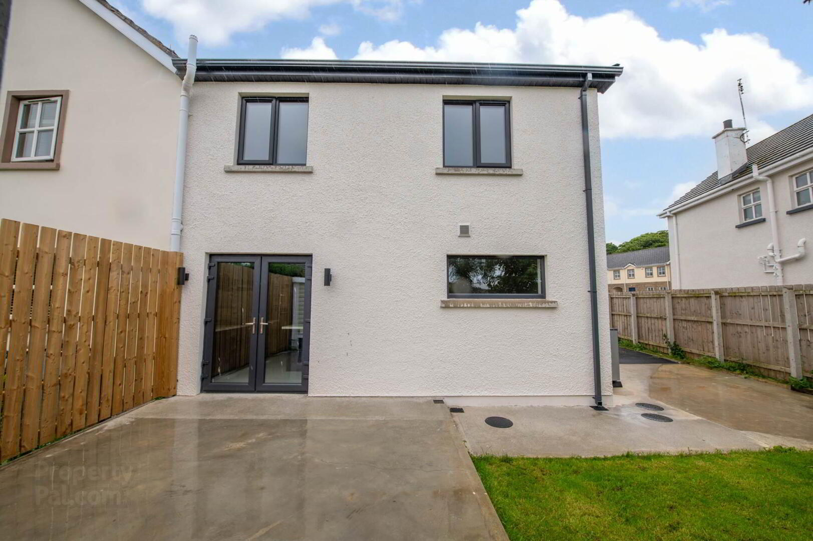 8 Drumcarbit Mews 36 of 38