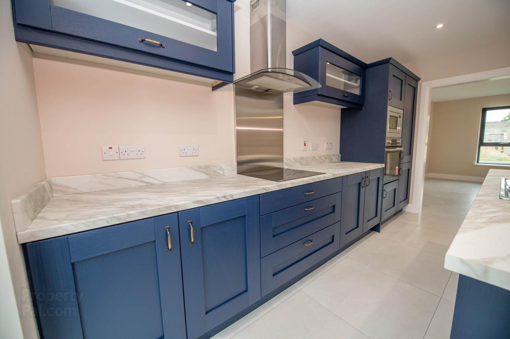 8 Drumcarbit Mews 11 of 38