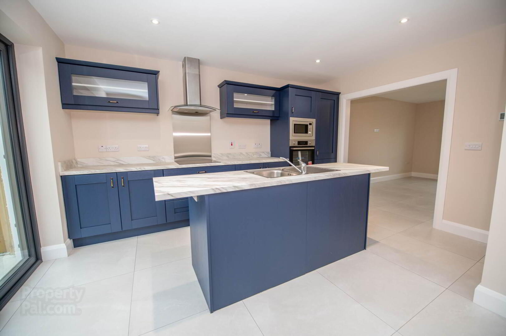 8 Drumcarbit Mews 9 of 38