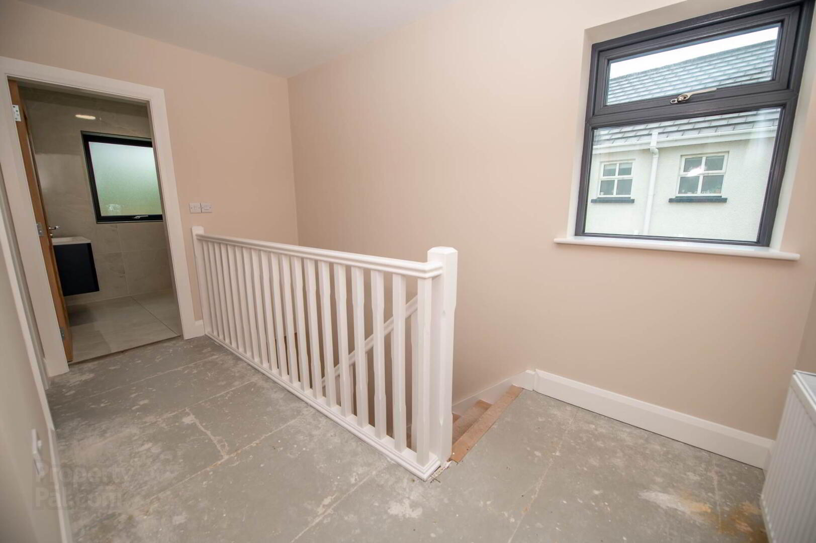 8 Drumcarbit Mews 17 of 38