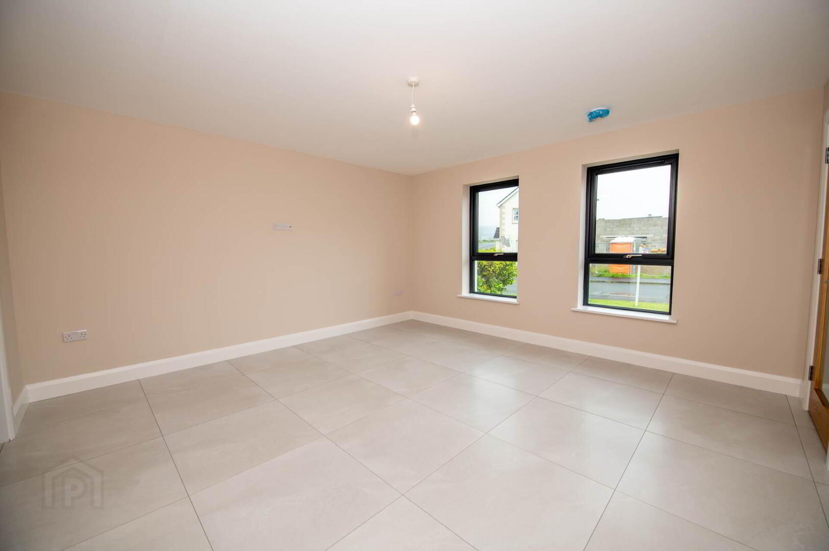 8 Drumcarbit Mews 5 of 38