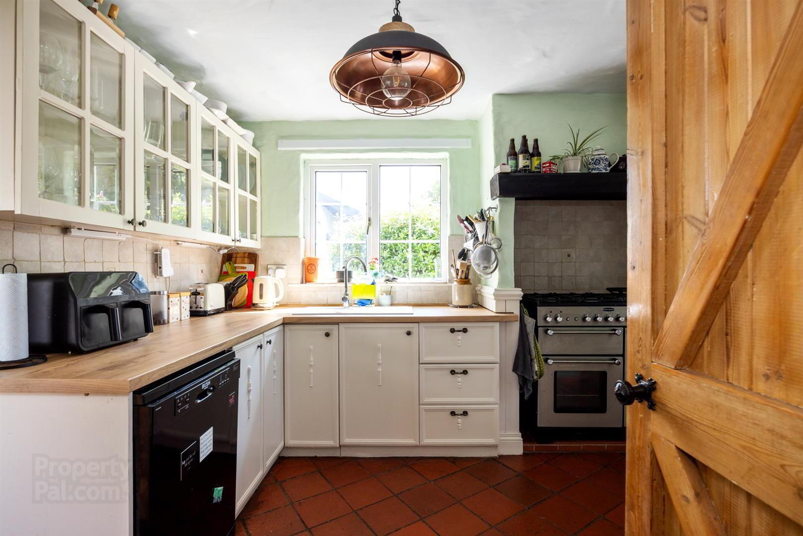 Bramble Cottage, 132 Thornyhill Road 6 of 36