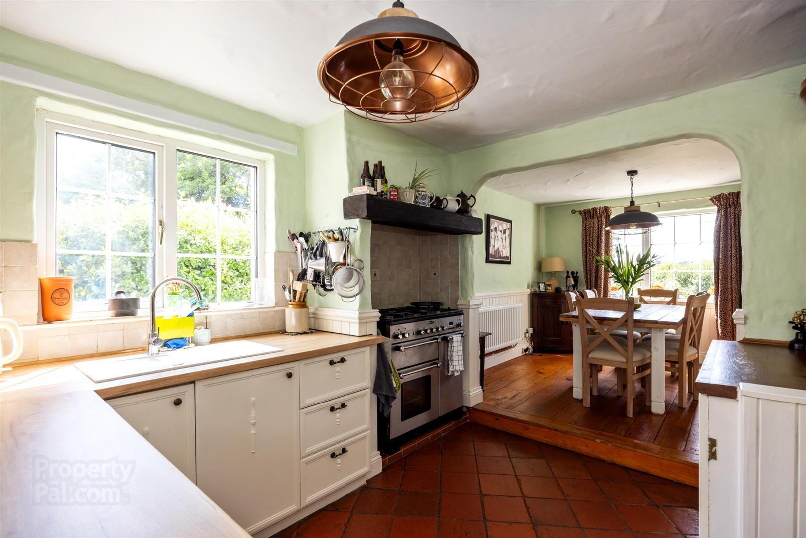 Bramble Cottage, 132 Thornyhill Road 7 of 36