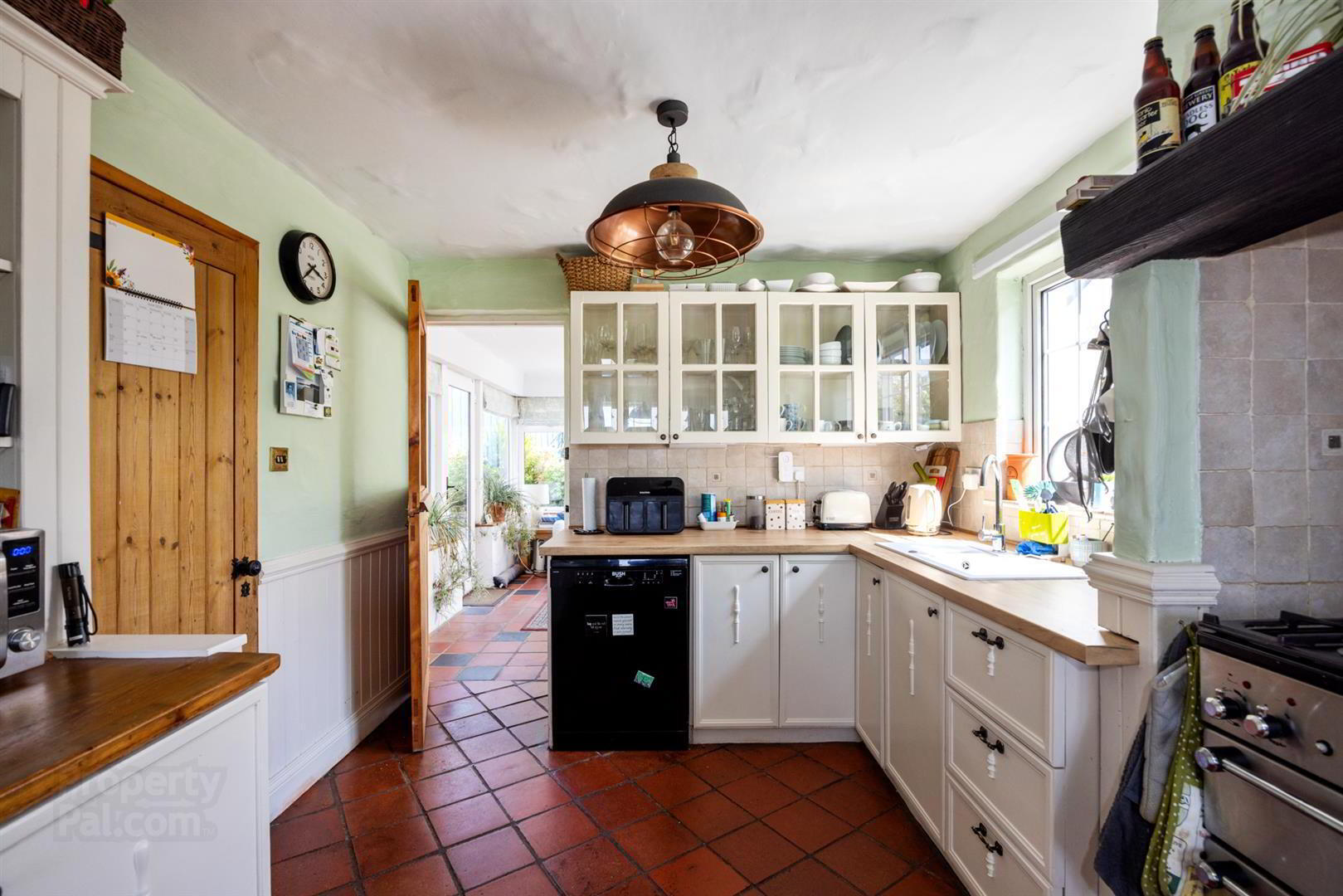 Bramble Cottage, 132 Thornyhill Road 8 of 36
