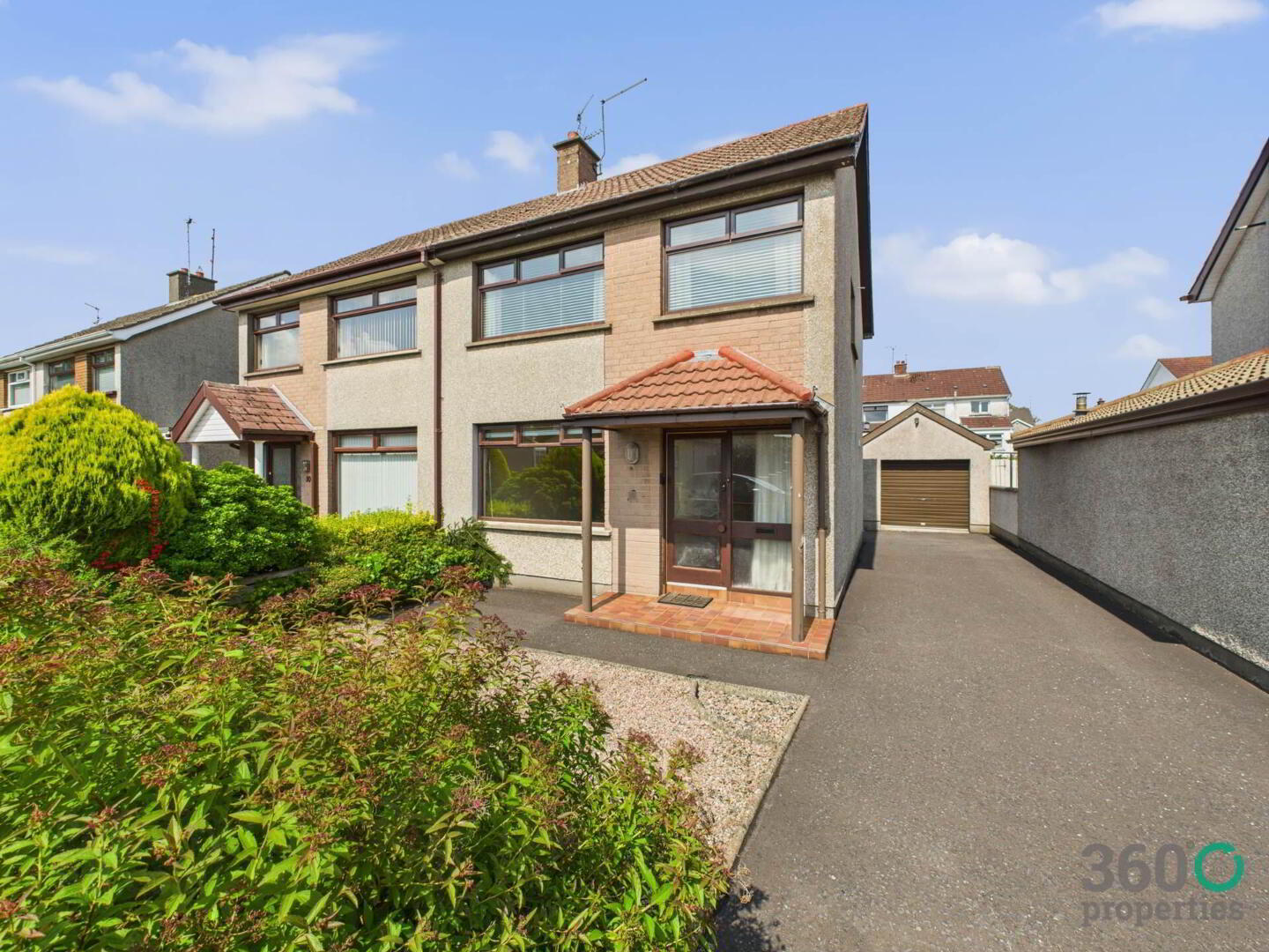 12 Grangegorm Drive 1 of 14