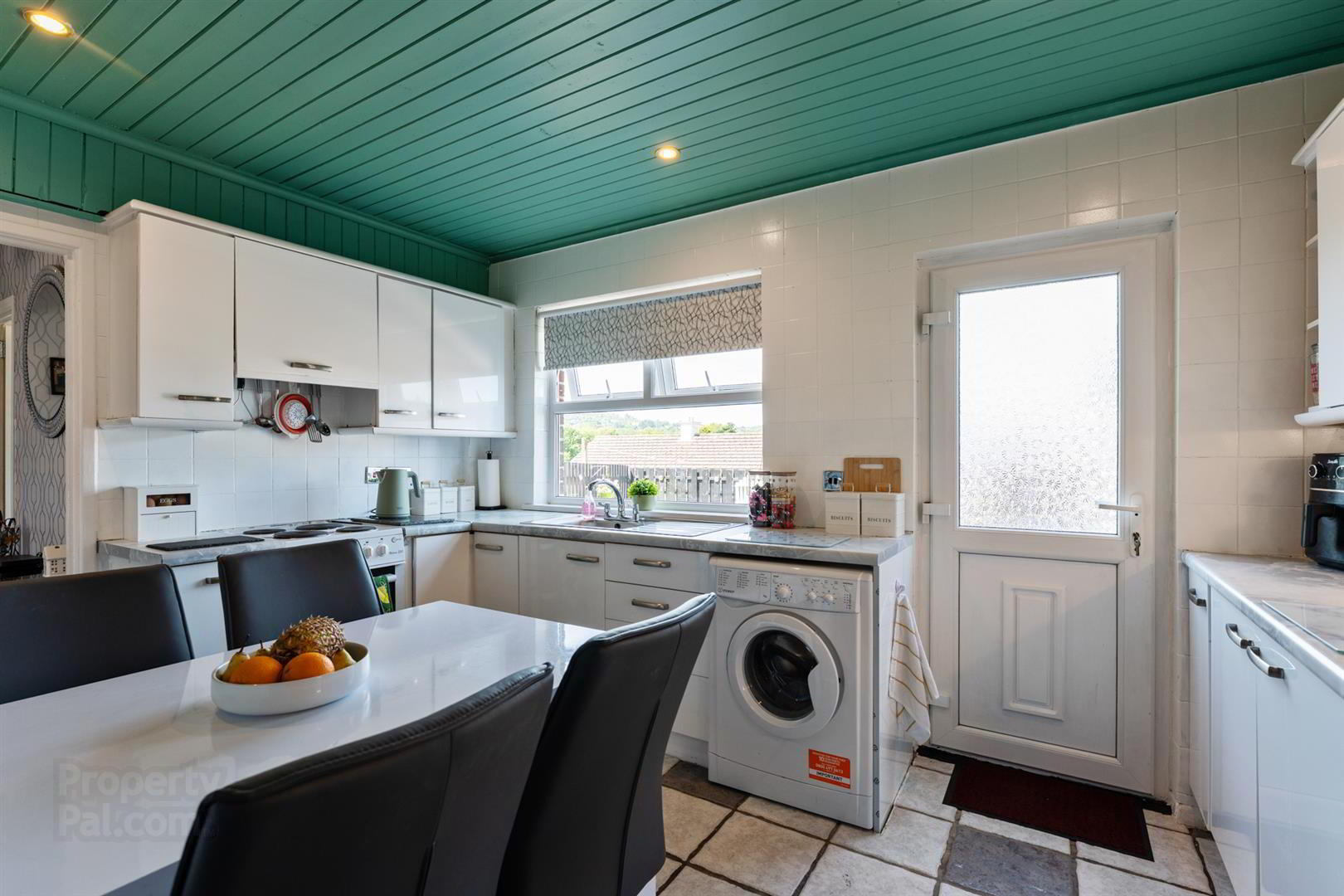 16 Ardfarn Close 8 of 19