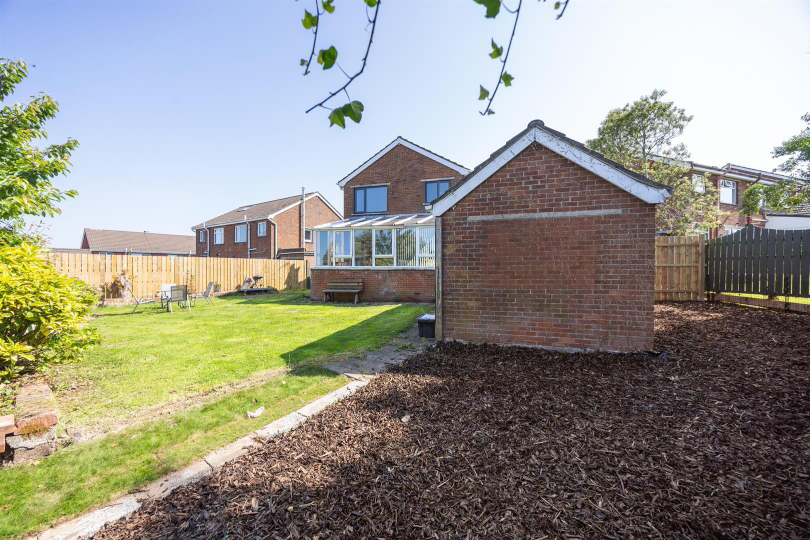 5 Burnthill Gardens 21 of 22