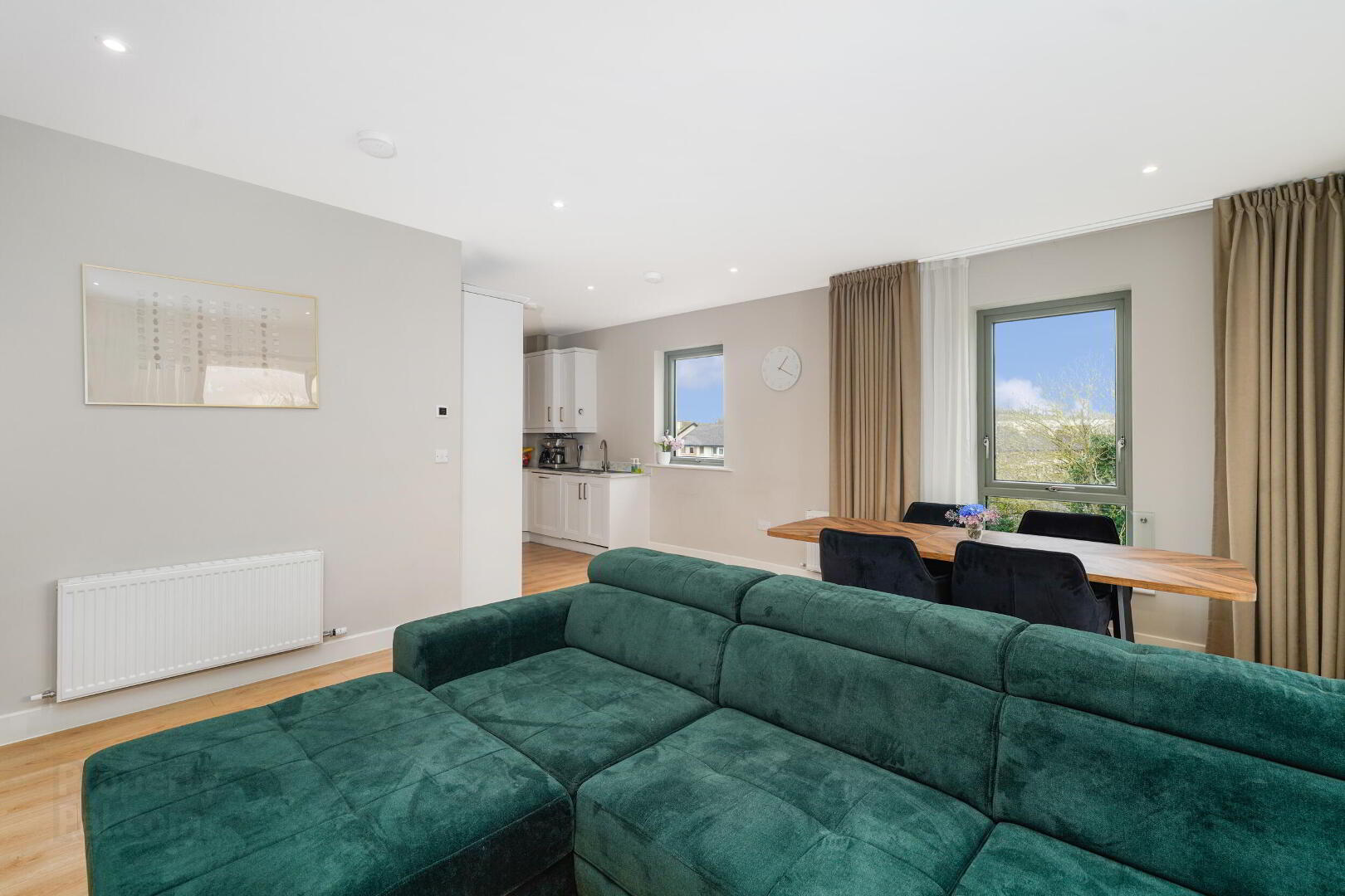 15 Newtown Walk 4 of 33